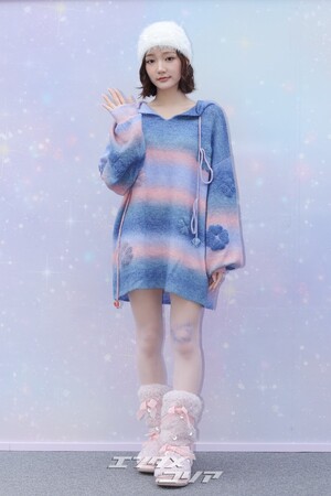 【フォト】KiiiKiiiイソル＆ハウム＆ジユ、童話の中のお姫さまのよう