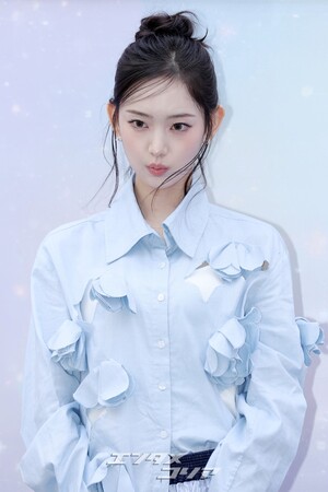 【フォト】KiiiKiiiイソル＆ハウム＆ジユ、童話の中のお姫さまのよう