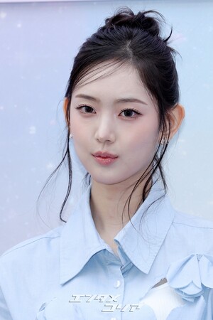 【フォト】KiiiKiiiイソル＆ハウム＆ジユ、童話の中のお姫さまのよう