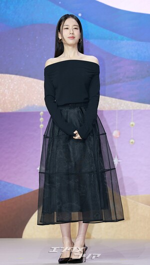 【フォト】アン・ウンジン、優雅な肩のライン