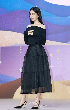 【フォト】アン・ウンジン、優雅な肩のライン