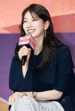 【フォト】スジ、きょうも清らかな美しさ