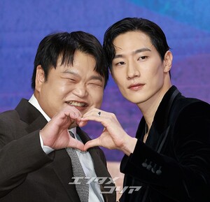 【フォト】キム・ウビン×スジ×アン・ウンジン×ノ・サンヒョンら、『魔法のランプにお願い』のキャストたち