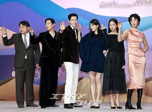 【フォト】キム・ウビン×スジ×アン・ウンジン×ノ・サンヒョンら、『魔法のランプにお願い』のキャストたち