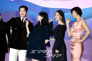 【フォト】キム・ウビン×スジ×アン・ウンジン×ノ・サンヒョンら、『魔法のランプにお願い』のキャストたち