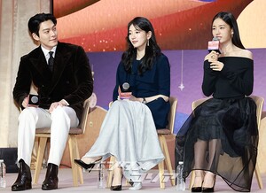 【フォト】キム・ウビン×スジ×アン・ウンジン×ノ・サンヒョンら、『魔法のランプにお願い』のキャストたち