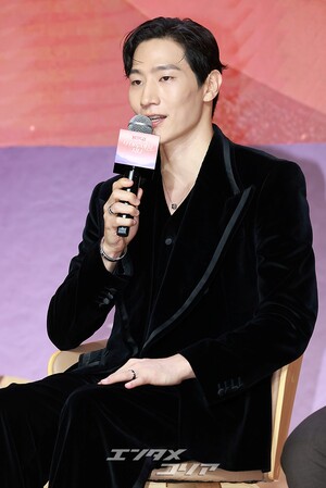 【フォト】キム・ウビン×スジ×アン・ウンジン×ノ・サンヒョンら、『魔法のランプにお願い』のキャストたち