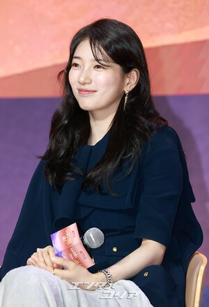 【フォト】キム・ウビン×スジ×アン・ウンジン×ノ・サンヒョンら、『魔法のランプにお願い』のキャストたち