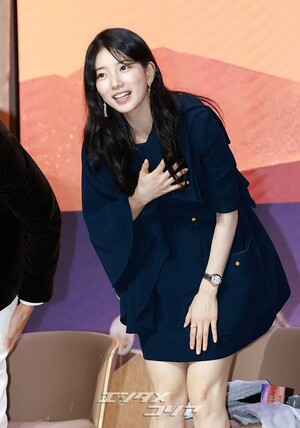 【フォト】キム・ウビン×スジ×アン・ウンジン×ノ・サンヒョンら、『魔法のランプにお願い』のキャストたち