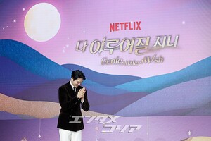 【フォト】キム・ウビン「見事なスーツの着こなし」