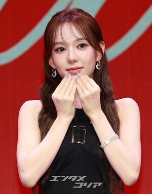 【フォト】iznaユ・サラン、さわやか＆セクシー