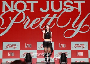 【フォト】iznaユ・サラン、さわやか＆セクシー