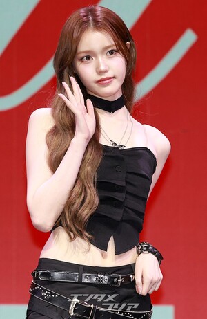 【フォト】iznaチョン・セビ、あふれる愛らしさ