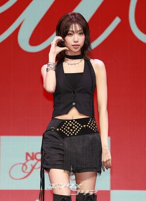 【フォト】iznaチェ・ジョンウン「ガールクラッシュ」な魅力