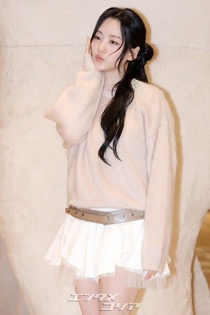 【フォト】チョ・イヒョン、UGGのシューズを履いてキュートなポーズ