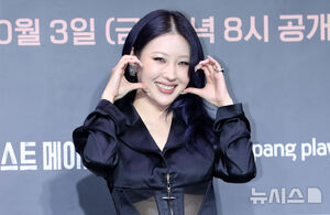 【フォト】『ジャスト・メイクアップ』制作発表会に登場したMCイ・ヒョリと審査員たち