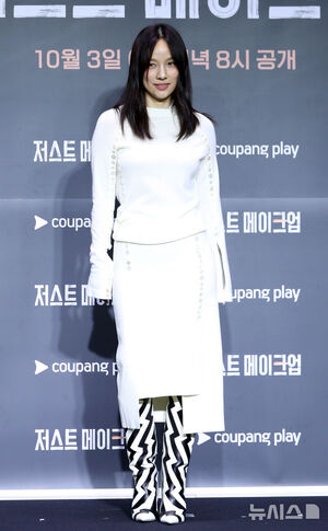 【フォト】『ジャスト・メイクアップ』制作発表会に登場したMCイ・ヒョリと審査員たち