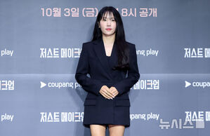 【フォト】『ジャスト・メイクアップ』制作発表会に登場したMCイ・ヒョリと審査員たち