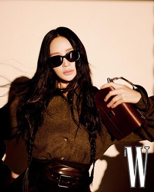 【フォト】「時を超えたエレガント」…キム・ヘス×Max Mara「文学作品」のようなグラビア