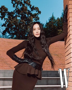 【フォト】「時を超えたエレガント」…キム・ヘス×Max Mara「文学作品」のようなグラビア