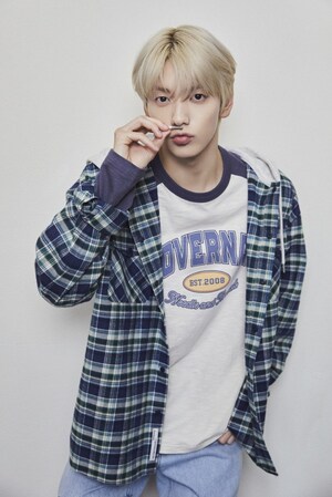 【フォト】TXTスビン「COVERNAT」新アンバサダーに…爽やかキャンパス男子