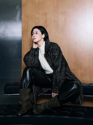 【フォト】ソン・ヘギョ、深まる美しさ…MICHAAの冬コーデで中性的＆フェミニンな魅力アピール