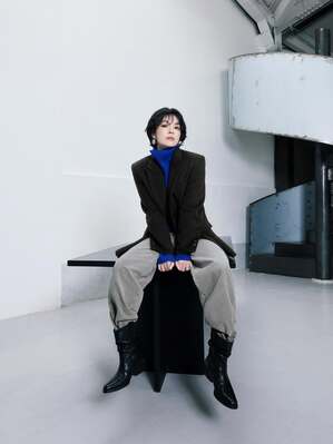 【フォト】ソン・ヘギョ、深まる美しさ…MICHAAの冬コーデで中性的＆フェミニンな魅力アピール