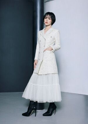 【フォト】ソン・ヘギョ、深まる美しさ…MICHAAの冬コーデで中性的＆フェミニンな魅力アピール