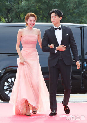 【フォト】司会のチャン・ドヨン＆2PMテギョン＝ソウル・ドラマ・アワード