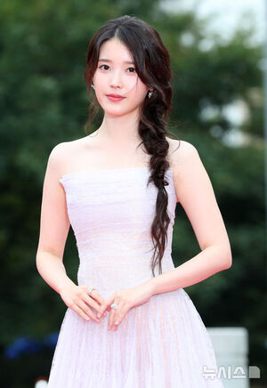 【フォト】IU＆チュウ＆キム・ミンハ＆ソヒョンら、ソウル・ドラマ・アワードを輝かせたスターたち