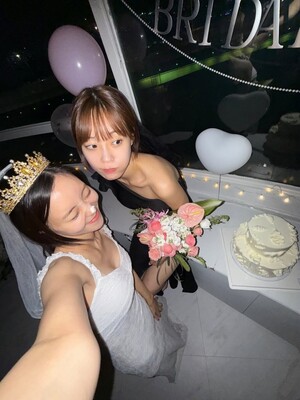 【フォト】ホ・ヨンジ、実姉ホ・ソンヨンの結婚を祝うブライダルシャワー…美しい姉妹