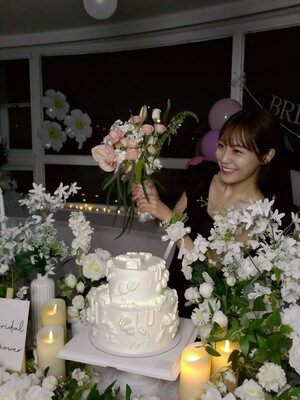 【フォト】ホ・ヨンジ、実姉ホ・ソンヨンの結婚を祝うブライダルシャワー…美しい姉妹