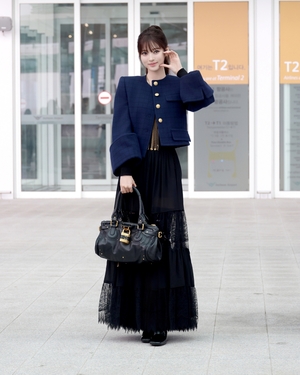 【フォト】MEOVVアンナ　人形のようなビジュアルでパリへ