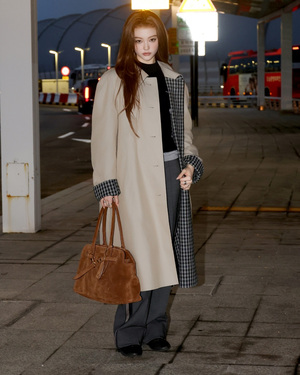 【フォト】MEOVVエラ、成熟した秋の装い