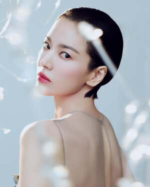 【フォト】ソン・ヘギョ、レジェンド級の「VOGUE KOREA」グラビア没カット大放出