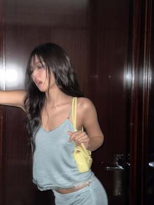 【フォト】パリを輝かせたBLACKPINKジェニー、まさに「フレンチシックのシンボル」