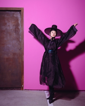 【フォト】『フィレンツェ』出演のイェ・ジウォン、笠子帽をかぶって韓国の美を伝える…多彩な魅力