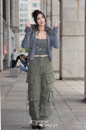 【フォト】『KPOPガールズ！デーモン・ハンターズ』ルミ役のEJAEがラジオ出演…あふれるオーラ