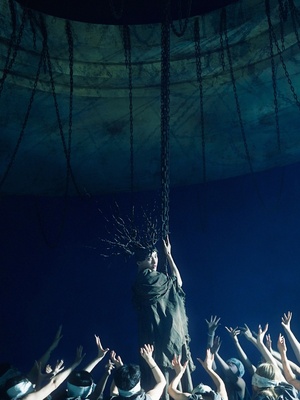 【フォト】ナナ　ビキニから「アンダーブーブ」見せ大胆ポーズ