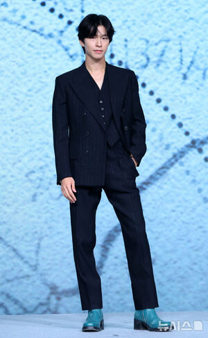 【フォト】ソル・ギョング＆ホン・ギョン＆リュ・スンボム「『グッドニュース』ファイト！」