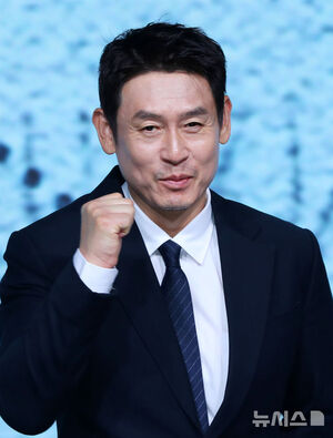 【フォト】ソル・ギョング＆ホン・ギョン＆リュ・スンボム「『グッドニュース』ファイト！」