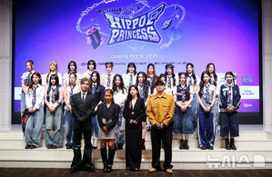 【フォト】『Unpretty Rapstar』日本人参加者20人とプロデューサー軍団