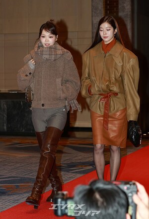 【フォト】LE SSERAFIMチェウォン＆カズハ、圧倒的オーラ漂う秋の女神