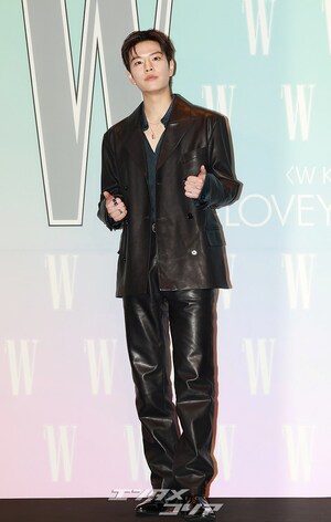 【フォト】Stray Kidsスンミン、レザージャケットがおしゃれ