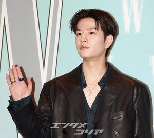 【フォト】Stray Kidsバンチャン＆スンミン、個性的な装いで魅力アピール