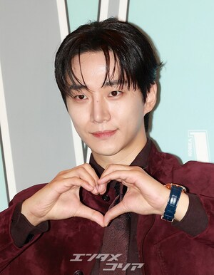 【フォト】2PMイ・ジュノ、ソフトなほほ笑みに胸キュン