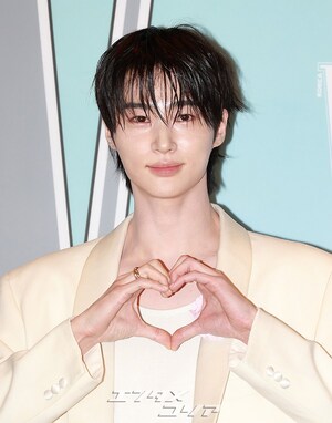 【フォト】ウエットヘアのビョン・ウソク、吸い込まれそうな眼差し