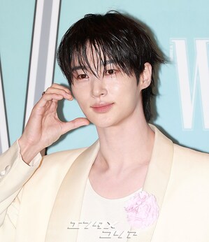 【フォト】ウエットヘアのビョン・ウソク、吸い込まれそうな眼差し