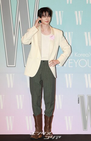 【フォト】ウエットヘアのビョン・ウソク、吸い込まれそうな眼差し