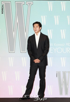 【フォト】47歳コ・ス、相変わらずの彫刻ビジュアル